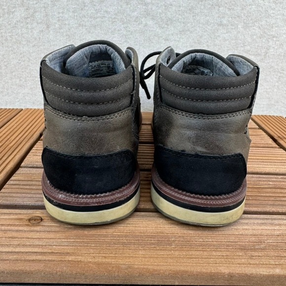 American Eagle Mens 7.5 Gray Leather Chukka Boots Lace Up Memory Foam - Picture 5 of 11